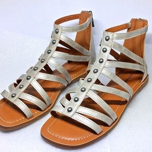 NEW size 7 Lucky Brand Bryton platinum Gladiator Sandal 37.5